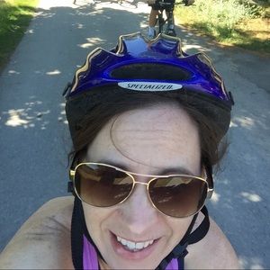 Meet your Posher, Laura